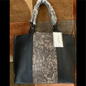 Ladies hand bag
